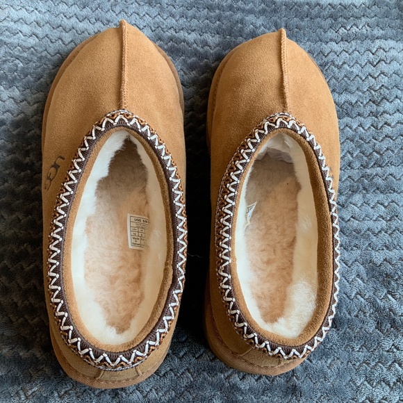 EUC Women’s UGG Tasman Chestnut In Box Size 10 - Picture 6 of 17